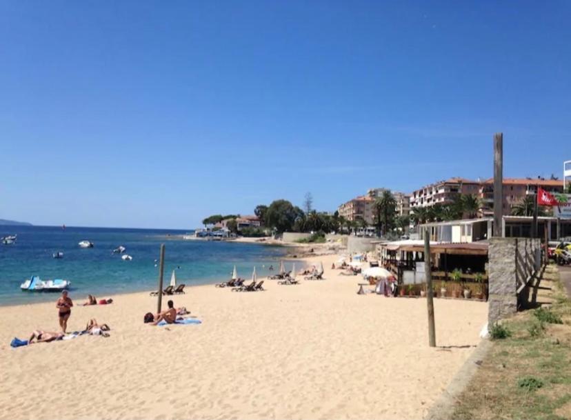 Ajaccio Magnifique T2 37M2 Centre Ville Vue Mer Au Bord De La Plage Neuf 4 Couchages Balcon Parking Prive Ferme Clim Wifi Екстер'єр фото