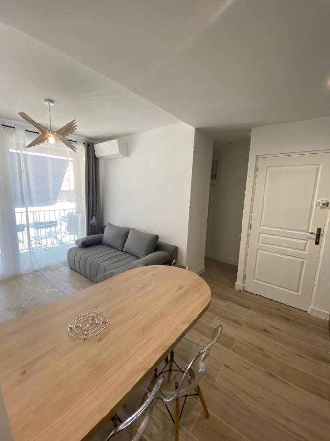 Ajaccio Magnifique T2 37M2 Centre Ville Vue Mer Au Bord De La Plage Neuf 4 Couchages Balcon Parking Prive Ferme Clim Wifi Екстер'єр фото