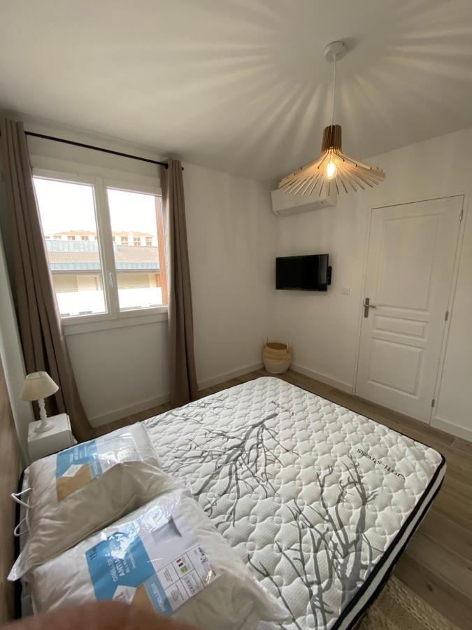 Ajaccio Magnifique T2 37M2 Centre Ville Vue Mer Au Bord De La Plage Neuf 4 Couchages Balcon Parking Prive Ferme Clim Wifi Екстер'єр фото