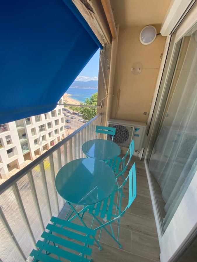 Ajaccio Magnifique T2 37M2 Centre Ville Vue Mer Au Bord De La Plage Neuf 4 Couchages Balcon Parking Prive Ferme Clim Wifi Екстер'єр фото