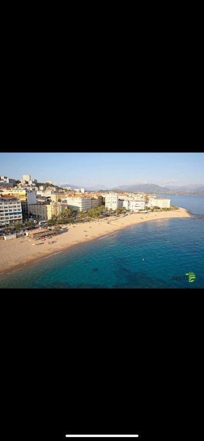 Ajaccio Magnifique T2 37M2 Centre Ville Vue Mer Au Bord De La Plage Neuf 4 Couchages Balcon Parking Prive Ferme Clim Wifi Екстер'єр фото